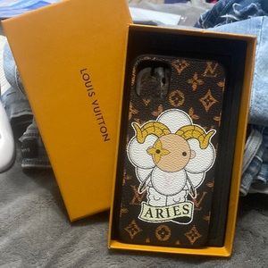 NIB iPhone 11 Zodiac Aries cellphone cover